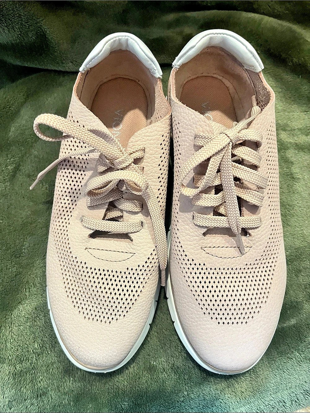 Vionic Joy Women's Sneakers Pink & White US 6 Wide